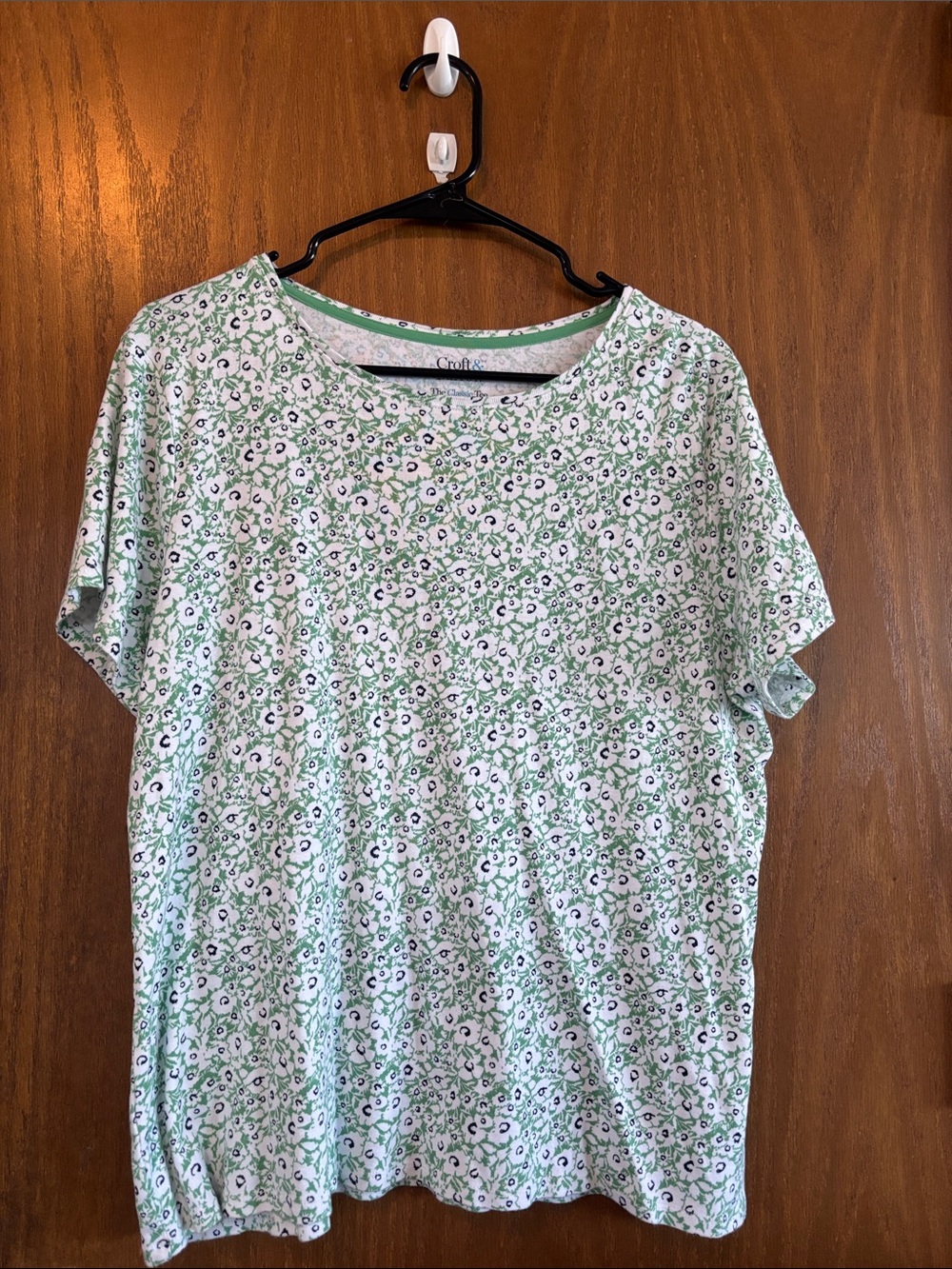 Croft & Barrow Mint and White Floral Short Sleeve Tee